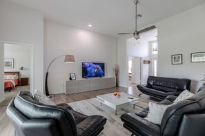 TV connectée, livres, écrans d'ordinateur, imprimantes