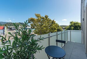 Property grounds - Malthouse Lane City Apartment 3 - Spacious inner-city apartment in Nelson (Nelson)