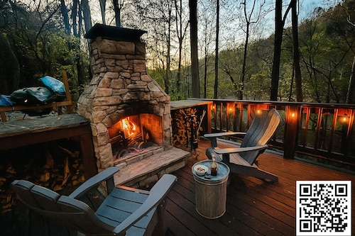 River Loft Gibson Cabin on Dale Hollow Lake.