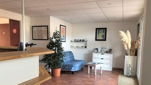 Lobby - Cosy apartment for 4 people with pool, WIFI, TV, terrace and pets allowed (Le Verdon-sur-mer)