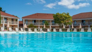 Pool - Cosy apartment for 4 people with pool, WIFI, TV, terrace and pets allowed (Le Verdon-sur-mer)