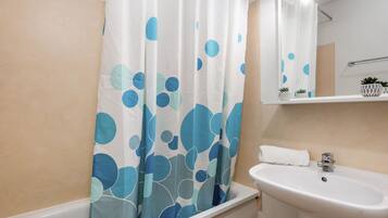 Miroir, Robinet, Luminaire Plomberie, Propriété, Lavabo, Évier, Salle De Bains, Bleu Azur, Bleu, Violet