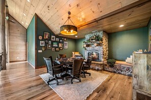 Dining - Welcome to Dancing Fox! Luxury 7BR, Indoor Pool, Fire Pit, Wow Views!!! (Sevierville)