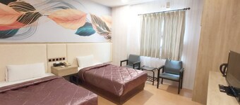 ROYAL BUSINESS HOTEL