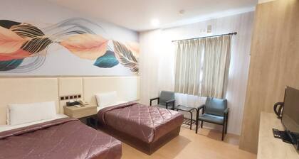 ROYAL BUSINESS HOTEL