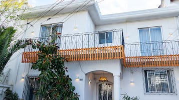 Fachada de la propiedad