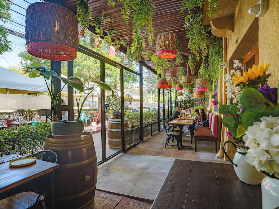 Café da manhã com buffet todos os dias (USD 16 por pessoa)