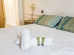 2 bedrooms, WiFi, bed sheets