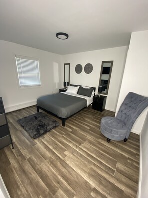 2 bedrooms, desk, iron/ironing board, free WiFi