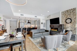 Smart-TV, peis, TV-spill og Netflix