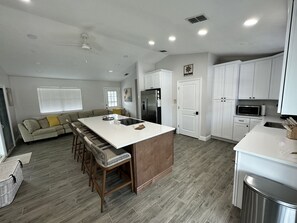 Interior - Right off the main Weeki Wachee River! Beautiful updated home! (Spring Hill)