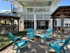 Terrace/patio - Right off the main Weeki Wachee River! Beautiful updated home! (Spring Hill)