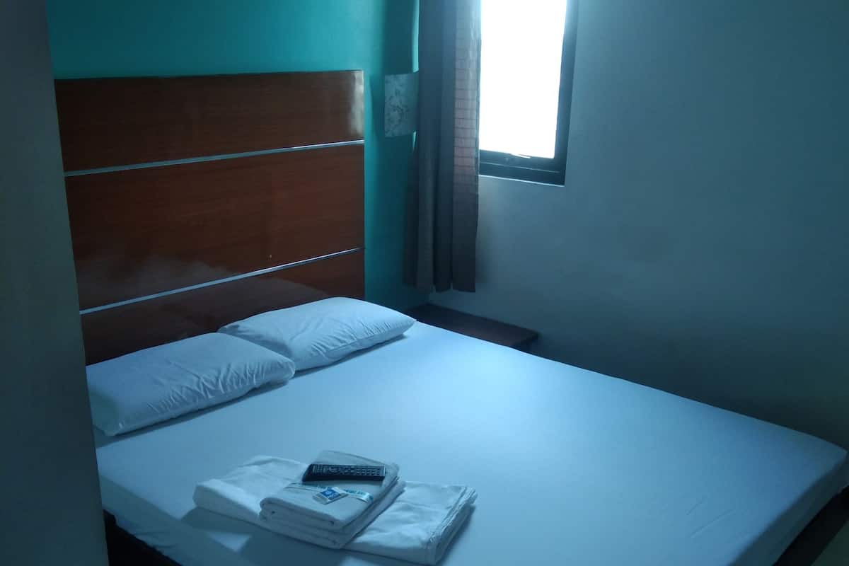 Deluxe Single Room | Desk, laptop workspace, WiFi (free)
