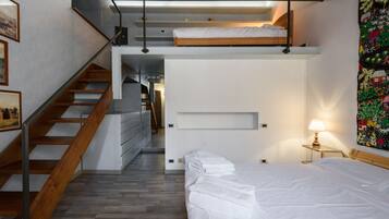 2 Schlafzimmer, Schreibtisch, Bügeleisen/Bügelbrett, WLAN