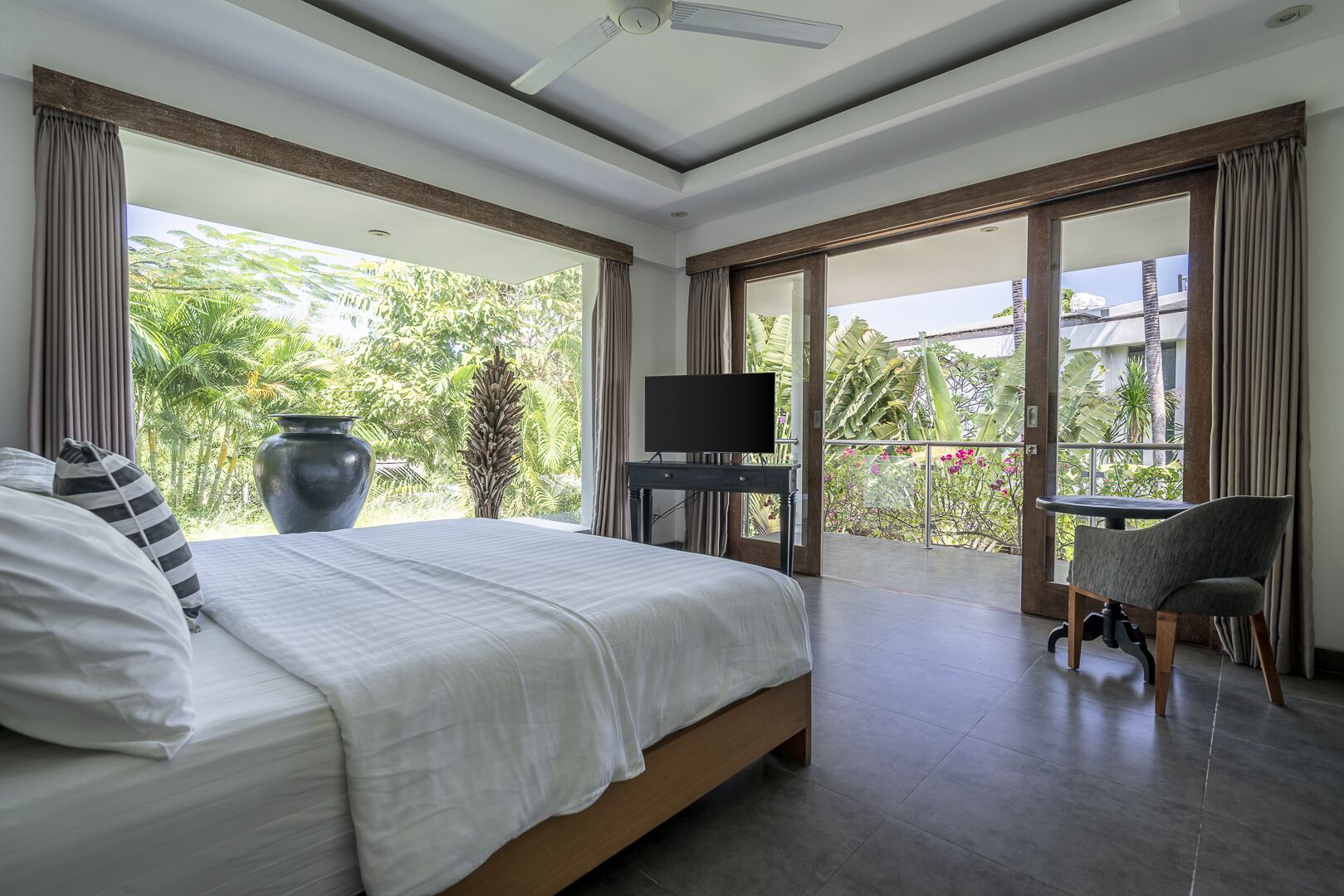 3 多间卧室、客房内保险箱、旅行婴儿床、WiFi