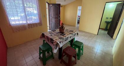 Casa los mangos 5 minutes from the beach