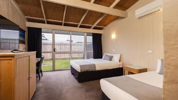 Habitación básica | 3 habitaciones, decoración personalizada y muebles diferentes