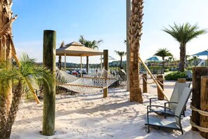 Property grounds - 9 BR Villa In Storey Lake 8 Miles To Disney 4120 (Kissimmee)