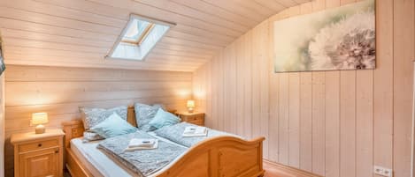 2 bedrooms, free WiFi, bed sheets