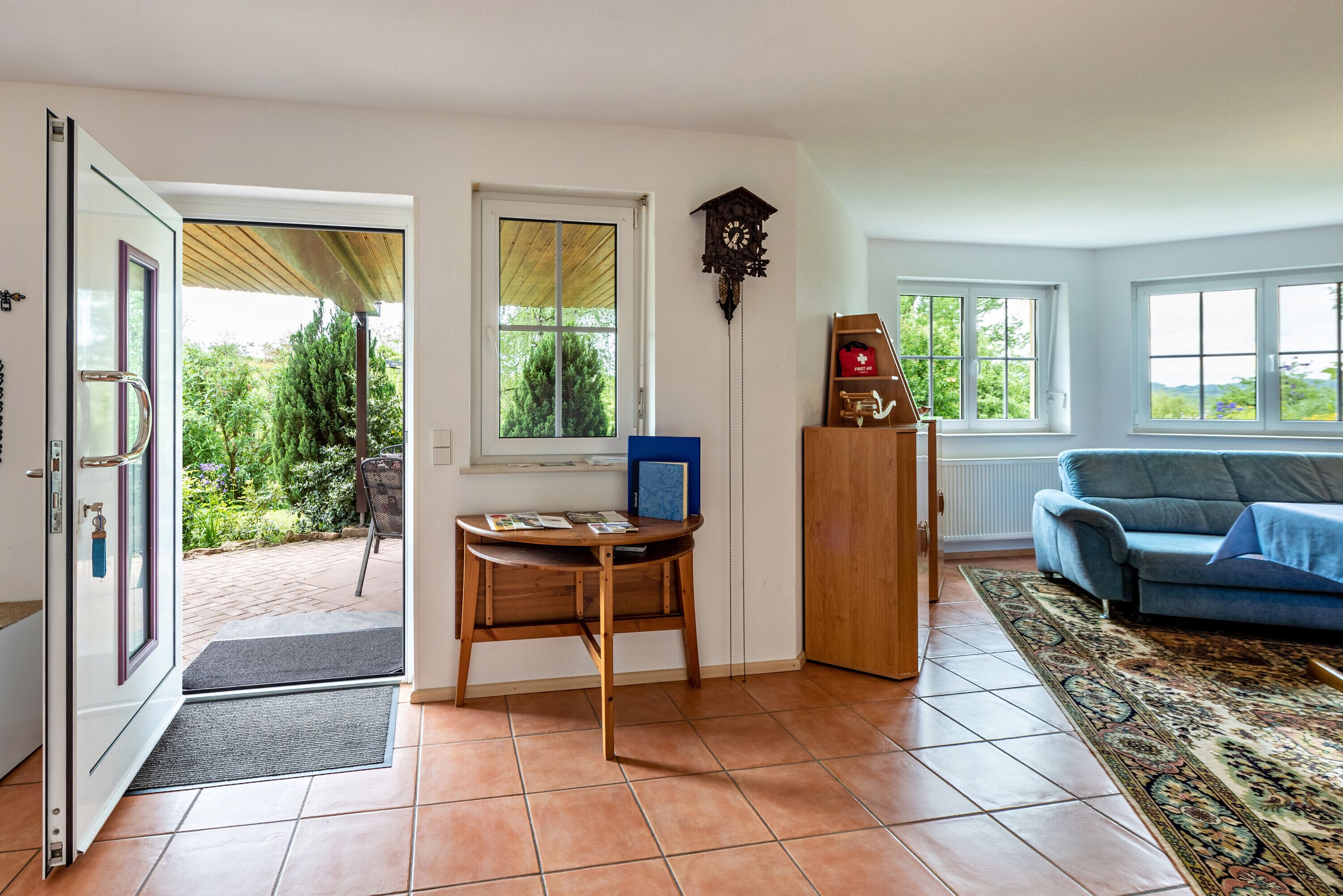 Fernseher, Kamin, Stereoanlage