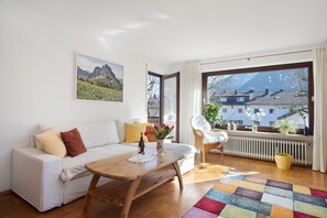 Fernseher, Kamin