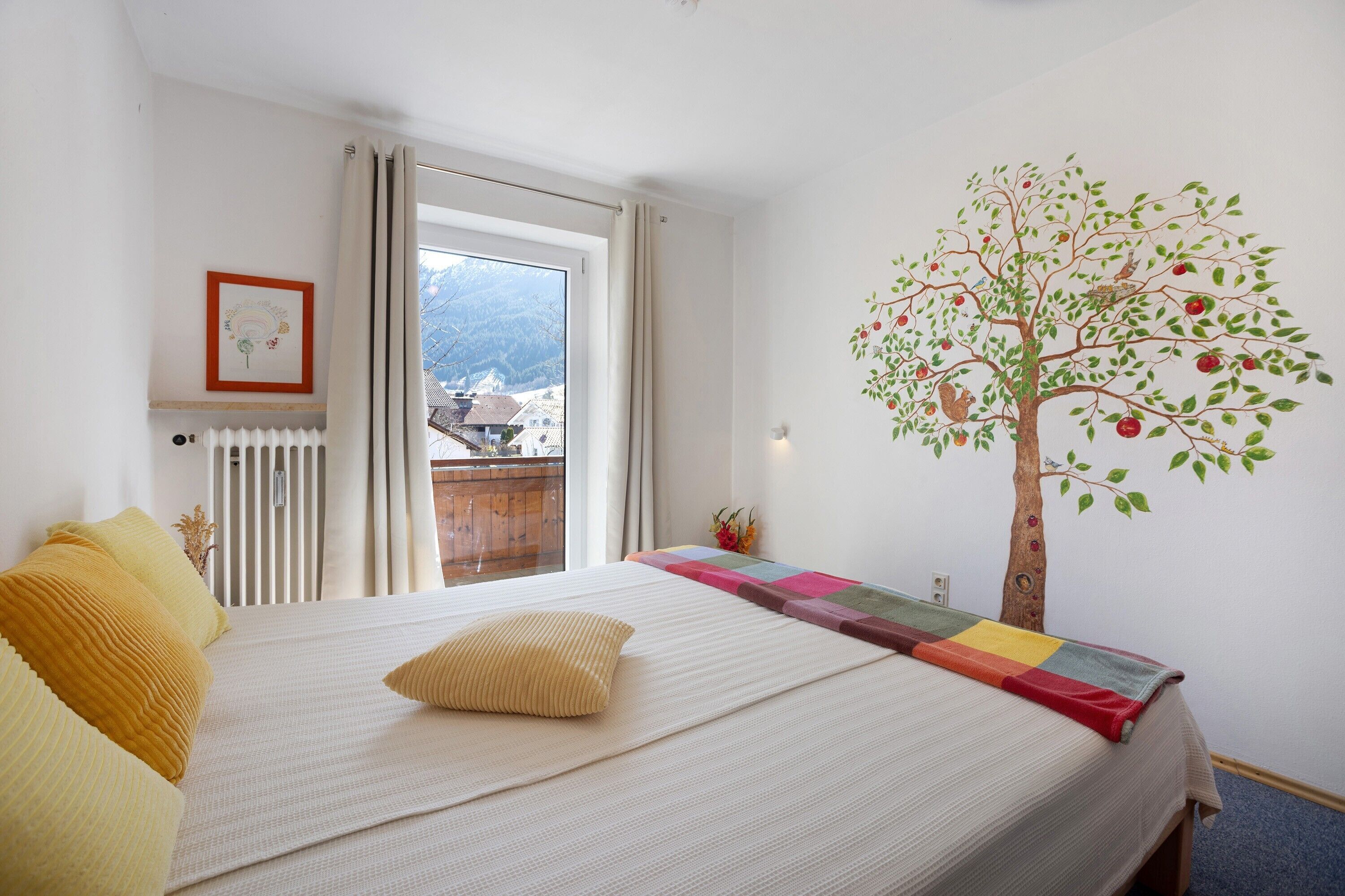 3 bedrooms, free WiFi, bed sheets