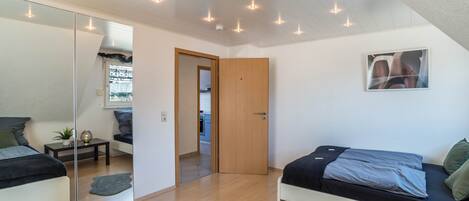 1 bedroom, free WiFi, bed sheets