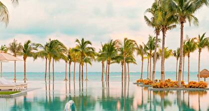 3 Bedroom Oceanfront Residence w/ Private Jacuzzi & Resort Amenities
