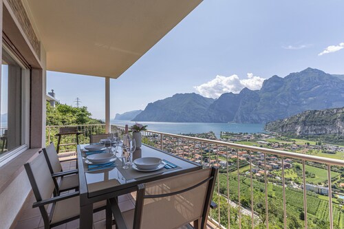 Villa Panorama with private pool, Nago-Torbole, Italy