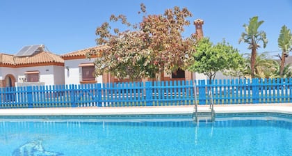 Villa La Florida III, with community pool