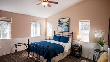 1 soverom, strykejern/-brett, wi-fi (inkludert) og sengetøy