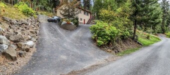 A beautiful Retreat on beautiful Hayden Lake nestled among the gorgeous pines
