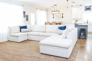 Smart-TV, peis og bøker