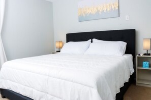 4 soverom, safe på rommet, skrivebord og strykejern/-brett