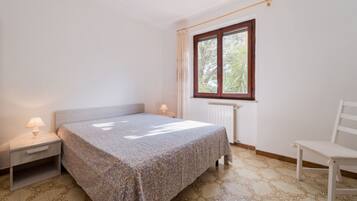 3 camere, ferro/asse da stiro
