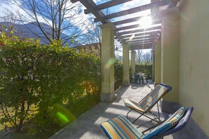 Terrace/patio - Porto Letizia Roma 1, Porlezza, Italy (Porlezza)