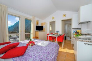 1 室のベッドルーム、WiFi (無料)、ベッドシーツ