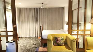 Superior Quadruple Room | Minibar, desk, laptop workspace, soundproofing