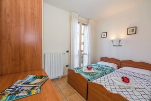 1 bedroom, free WiFi, bed sheets