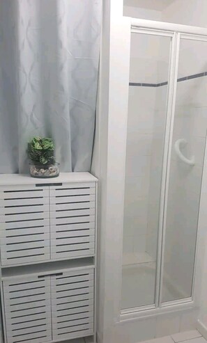 Dusche, Haartrockner