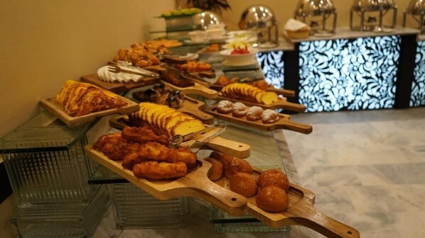 Desayuno continental incluido todos los días 