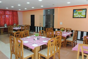 Breakfast area -  Binsar Eco Resort, Binsar - Uttarakhand (Almora)