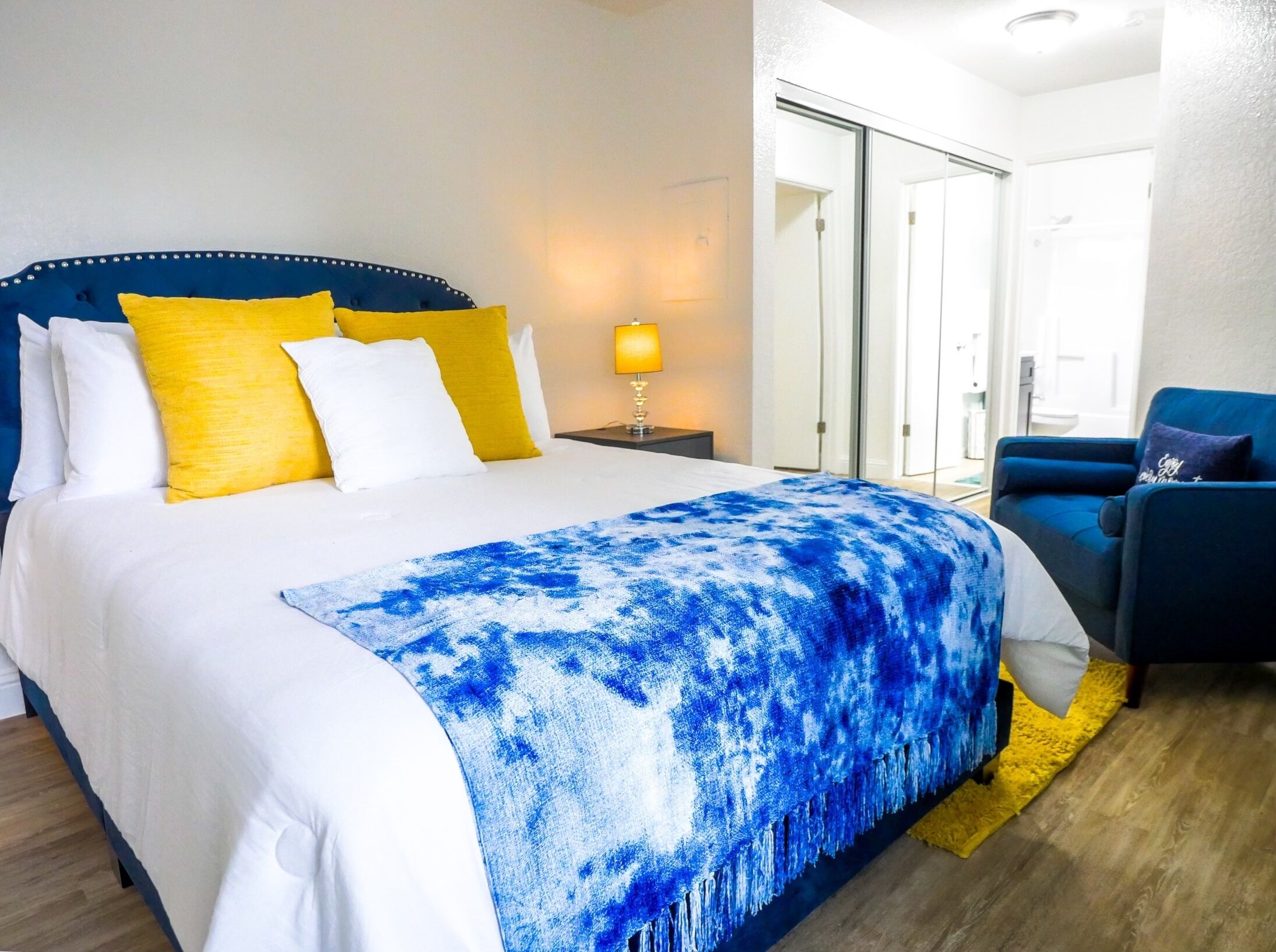 Luxurious Natomas Apartment