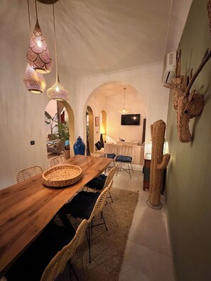 تناول الطعام