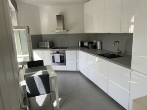 Fridge, microwave, dishwasher, toaster