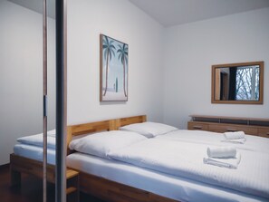 2 bedrooms, WiFi, bed sheets