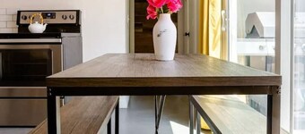 Bright 4BR Getaway – Yard & Perfect Group Escape!