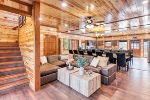 Interior - Boon by AvantStay | 40-Guest Luxe Smokies Retreat (Sevierville)