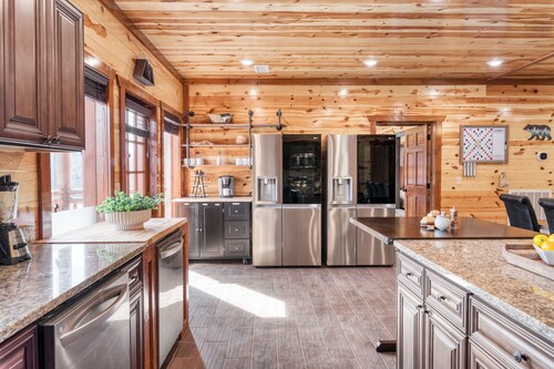 Boon by AvantStay | 40-Guest Luxe Smokies Retreat