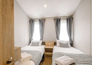 2 bedrooms - Platinum 4 berth Lodge (Pet) (Mablethorpe)